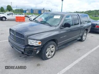 2002 Dodge 1500 z VIN 1D7HA18N12J234527, wystawiony jako IAAI lot #42144988 z przebiegiem 232 936 mil mil oraz . Historia ofert i sprzedaży dostępna na DreamBid. Obrazek 2.