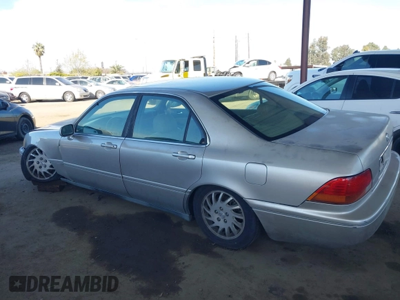 1998 Acura RL с VIN JH4KA9666WC006008, выставлен на аукционе IAAI как лот 41675045 с пробегом 232 087 миль миль и . История ставок и продаж доступна на DreamBid. Изображение 14.
