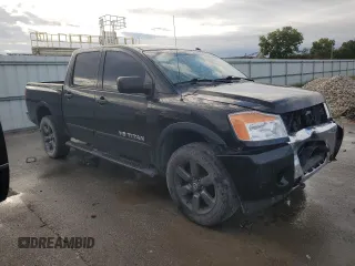 2015 Nissan Titan SV z VIN 1N6BA0EC0FN503240, wystawiony jako Copart lot #72539284 z przebiegiem 149 416 mil mil oraz Szkoda całkowita • Salvage title. Historia ofert i sprzedaży dostępna na DreamBid. Obrazek 4.