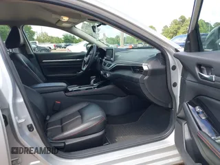 2024 Nissan Altima SR z VIN 1N4BL4CVXRN370456, wystawiony jako IAAI lot #42152499 z przebiegiem 30 007 mil mil oraz . Historia ofert i sprzedaży dostępna na DreamBid. Obrazek 5.