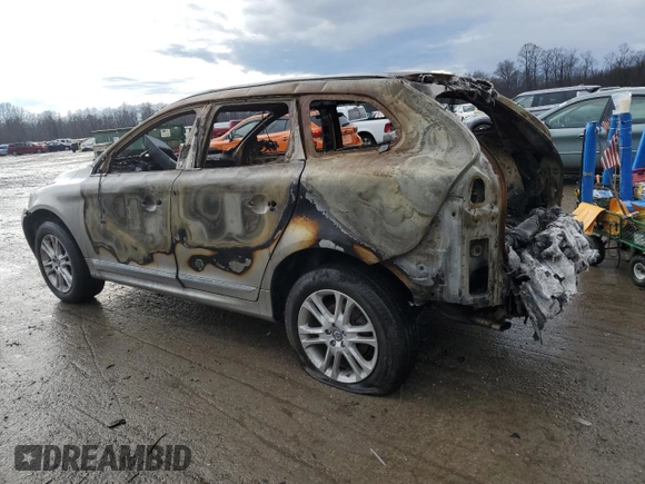 2015 Volvo XC60 T5 z VIN YV4612RK6F2666104, wystawiony jako Copart lot #85735704 z przebiegiem Nie podano mil oraz Szkoda całkowita • Salvage title. Historia ofert i sprzedaży dostępna na DreamBid. Obrazek 2.
