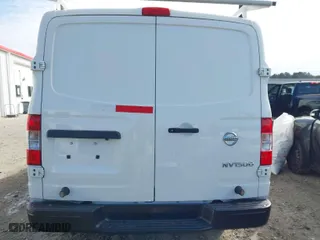 2018 Nissan NV Cargo S with VIN 1N6BF0KM9JN816925, listed as a IAAI auction lot 41416712 with 93,130 mi miles. Bid and sale history available at carsss.com. Image 17.