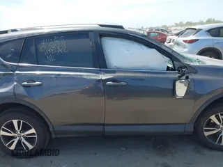 2018 Toyota RAV4 XLE z VIN 2T3WFREV8JW499399, wystawiony jako IAAI lot #42038421 z przebiegiem 77 411 mil mil oraz . Historia ofert i sprzedaży dostępna na DreamBid. Obrazek 12.