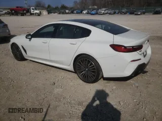 2022 BMW 8 Series M850i z VIN WBAGV8C03NCH10560, wystawiony jako Copart lot #44026465 z przebiegiem 21 292 mil mil oraz Szkoda całkowita • Salvage title. Historia ofert i sprzedaży dostępna na DreamBid. Obrazek 2.