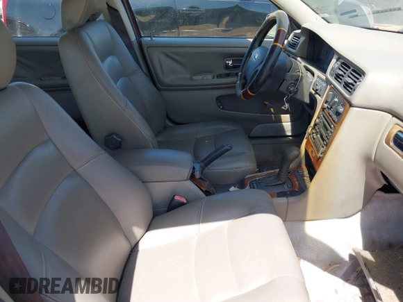 1998 Volvo V70 XC with VIN YV1LZ5646W2443819, listed as a IAAI auction lot 41977494 with 138,922 mi miles. Bid and sale history available at carsss.com. Image 5.