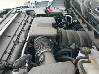 2024 Chevrolet Silverado 1500 LT z VIN 1GCUDDED0RZ207702, wystawiony jako IAAI lot #43045569 z przebiegiem 43 857 mil mil oraz . Historia ofert i sprzedaży dostępna na DreamBid. Obrazek 19.