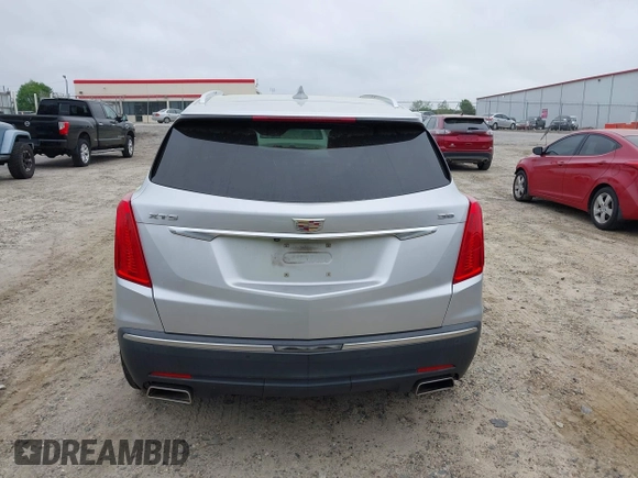 2017 Cadillac XT5 Luxury FWD z VIN 1GYKNBRS2HZ232241, wystawiony jako IAAI lot #41875766 z przebiegiem 195 113 mil mil oraz . Historia ofert i sprzedaży dostępna na DreamBid. Obrazek 17.