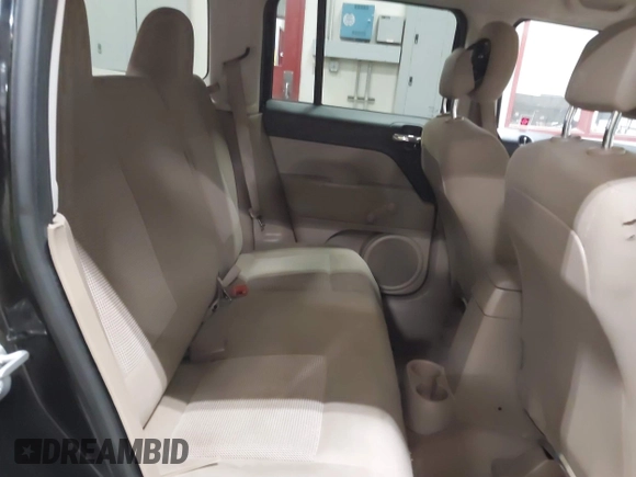 2017 Jeep Patriot Sport SE with VIN 1C4NJPBA1HD162077, listed as a IAAI auction lot 40855450 with 80,334 mi miles and . Bid and sale history available at DreamBid. Image 8.