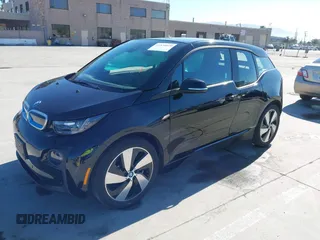 2017 BMW i3 z VIN WBY1Z8C54HV889592, wystawiony jako IAAI lot #41820029 z przebiegiem 50 530 mil mil oraz . Historia ofert i sprzedaży dostępna na DreamBid. Obrazek 2.