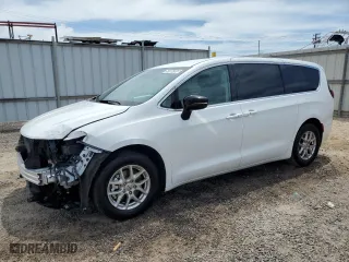 2024 Chrysler Pacifica Touring L with VIN 2C4RC1BG2RR156395, listed as a Copart auction lot 53686395 with 10,523 mi miles and Clean Title. Bid and sale history available at carsss.com. Image 1.