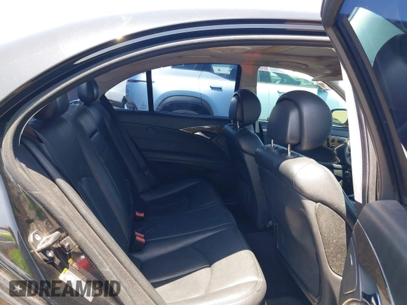 2007 Mercedes-Benz E 350 z VIN WDBUF56X77A995624, wystawiony jako IAAI lot #42305554 z przebiegiem 159 411 mil mil oraz . Historia ofert i sprzedaży dostępna na DreamBid. Obrazek 8.