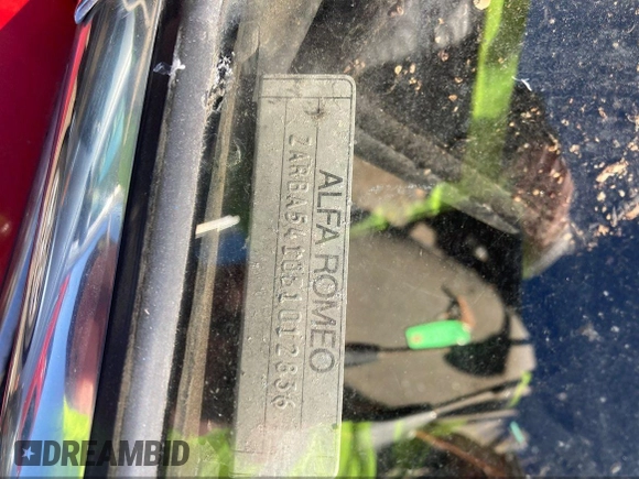 1981 Alfa Romeo Spider Veloce z VIN ZARBA5410B1012836, wystawiony jako IAAI lot #42364544 z przebiegiem Nie podano mil oraz . Historia ofert i sprzedaży dostępna na DreamBid. Obrazek 8.