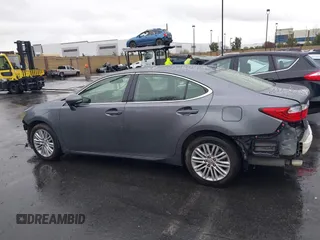 2013 Lexus ES 4dr Sdn with VIN JTHBK1GG1D2055528, listed as a IAAI auction lot 41781276 with 186,228 mi miles. Bid and sale history available at carsss.com. Image 15.