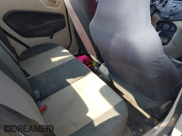 2013 Ford Fiesta S z VIN 3FADP4AJ5DM143885, wystawiony jako IAAI lot #42743132 z przebiegiem Nie podano mil oraz . Historia ofert i sprzedaży dostępna na DreamBid. Obrazek 8.