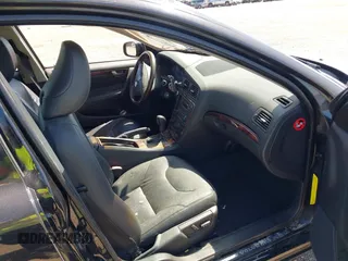 2007 Volvo S60 2.5L Turbo with VIN YV1RS592572637591, listed as a IAAI auction lot 42003278 with 198,118 mi miles. Bid and sale history available at carsss.com. Image 5.