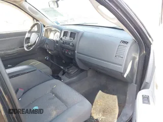 2007 Dodge Dakota ST with VIN 1D7HW28K57S271109, listed as a IAAI auction lot 41773429 with 149,350 mi miles and . Bid and sale history available at carsss.com. Image 5.