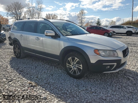 2015 Volvo XC70 T5 Drive-E Premier with VIN YV440MBK4F1220667, listed as a Copart auction lot 77652844 with 173,704 mi miles and Clean Title. Bid and sale history available at DreamBid. Image 4.