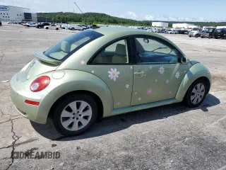 2009 Volkswagen Beetle S with VIN 3VWRW31CX9M510525, listed as a Copart auction lot 60941165 with 132,959 mi miles and Salvage title. Bid and sale history available at DreamBid. Image 3.