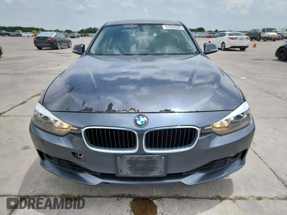 2012 BMW 3 Series 328i z VIN WBA3A5G52CNP17531, wystawiony jako Copart lot #63398505 z przebiegiem 167 825 mil mil oraz Czysty tytuł • Clean title. Historia ofert i sprzedaży dostępna na DreamBid. Obrazek 5.