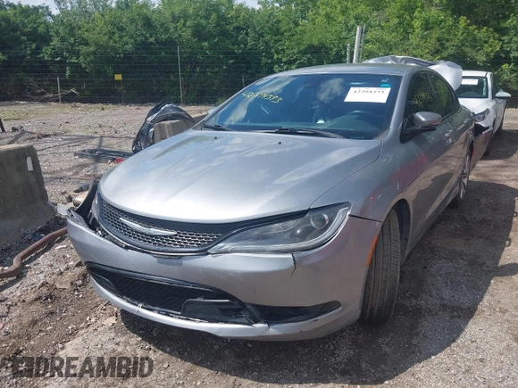 2015 Chrysler 200 S с VIN 1C3CCCBB5FN696911, выставлен на аукционе IAAI как лот 42394373 с пробегом 142 101 миль миль и . История ставок и продаж доступна на DreamBid. Изображение 17.