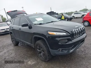 2017 Jeep Cherokee Limited z VIN 1C4PJMDB7HW599633, wystawiony jako IAAI lot #42276581 z przebiegiem 169 865 mil mil oraz . Historia ofert i sprzedaży dostępna na DreamBid. Obrazek 1.