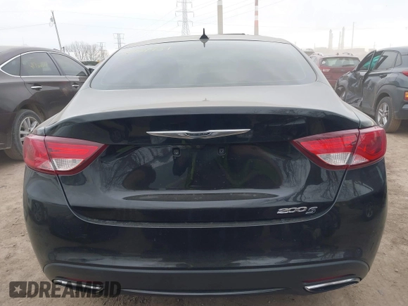 2015 Chrysler 200 S with VIN 1C3CCCBB7FN729956, listed as a IAAI auction lot 41721981 with 149,521 mi miles. Bid and sale history available at carsss.com. Image 16.