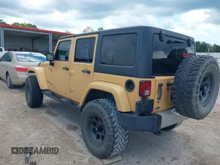 2013 Jeep Wrangler Unlimited Sahara with VIN 1C4BJWEG8DL638404, listed as a IAAI auction lot 42586604 with 43,953 mi miles and . Bid and sale history available at DreamBid. Image 3.
