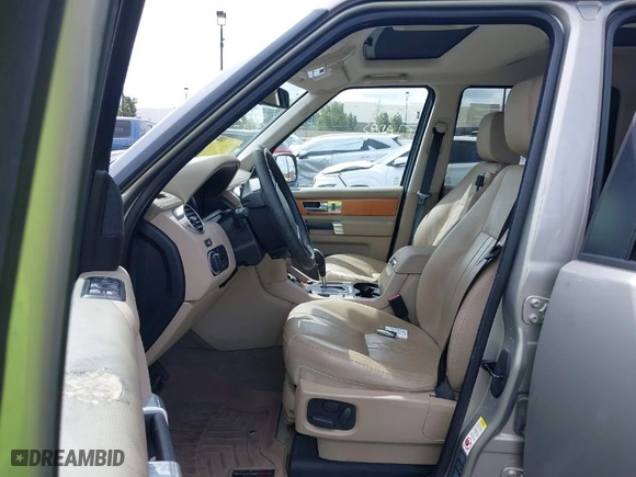 2011 Land Rover LR4 HSE with VIN SALAG2D49BA568133, listed as a IAAI auction lot 41860665 with NaN miles. Bid and sale history available at carsss.com. Image 5.