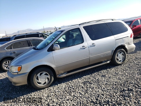 2002 Toyota Sienna LE with VIN 4T3ZF13C12U417417, listed as a Copart auction lot 70251214 with 178,215 mi miles and Clean Title. Bid and sale history available at carsss.com. Image 1.