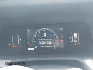 2024 Toyota Tacoma SR5 z VIN 3TYKB5FN0RT013249, wystawiony jako IAAI lot #42182507 z przebiegiem 8 373 mil mil oraz . Historia ofert i sprzedaży dostępna na DreamBid. Obrazek 7.