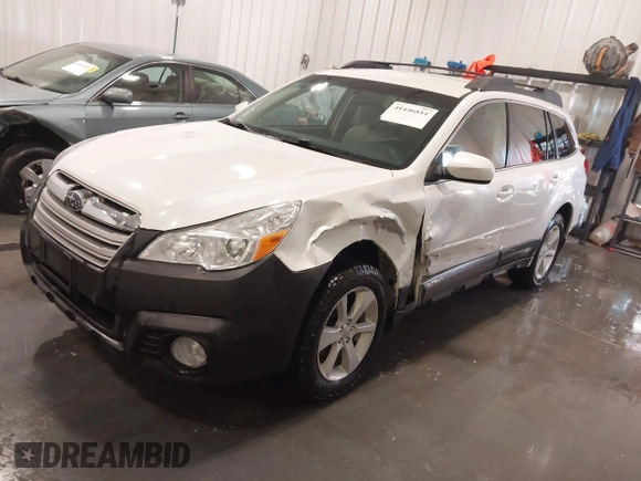 2014 Subaru Outback 2.5i Premium with VIN 4S4BRCCC6E3284922, listed as a IAAI auction lot 41446811 with 155,586 mi miles. Bid and sale history available at carsss.com. Image 18.