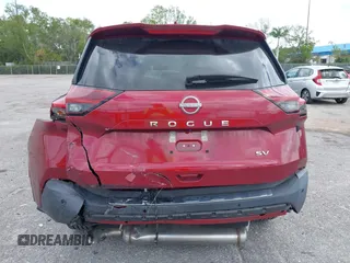 2023 Nissan Rogue SV z VIN 5N1BT3BA7PC684265, wystawiony jako IAAI lot #42083059 z przebiegiem 28 570 mil mil oraz . Historia ofert i sprzedaży dostępna na DreamBid. Obrazek 17.