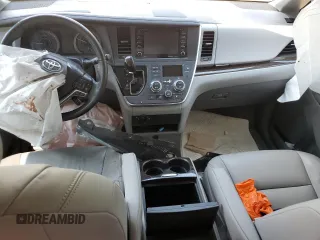 2018 Toyota Sienna XLE Auto Access Seat с VIN 5TDYZ3DC7JS905865, выставлен на аукционе Copart как лот 62263995 с пробегом Не указан миль и Списание • Salvage title. История ставок и продаж доступна на DreamBid. Изображение 8.