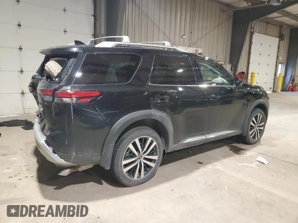 2024 Nissan Pathfinder Platinum z VIN 5N1DR3DK0RC242976, wystawiony jako Copart lot #54087465 z przebiegiem 14 687 mil mil oraz Szkoda całkowita • Salvage title. Historia ofert i sprzedaży dostępna na DreamBid. Obrazek 3.