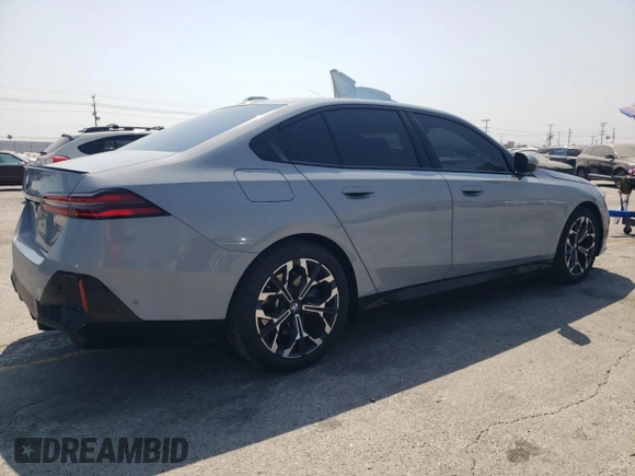 2024 BMW i5 eDrive40 with VIN WBY33FK09RCR17369, listed as a Copart auction lot 65018825 with 3,853 mi miles and Clean title. Bid and sale history available at DreamBid. Image 3.