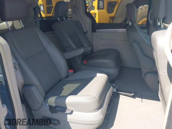 2012 Volkswagen Routan SE with VIN 2C4RVABG7CR309337, listed as a IAAI auction lot 42610070 with 117,214 mi miles and . Bid and sale history available at DreamBid. Image 8.