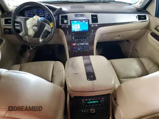 2007 Cadillac Escalade z VIN 1GYFK63837R139595, wystawiony jako Copart lot #54516945 z przebiegiem 144 003 mil mil oraz Szkody całkowita. Historia ofert i sprzedaży dostępna na DreamBid. Obrazek 8.