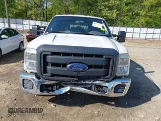 2013 Ford F-250 XL z VIN 1FT7W2A60DEB46693, wystawiony jako IAAI lot #42032373 z przebiegiem 93 900 mil mil oraz . Historia ofert i sprzedaży dostępna na DreamBid. Obrazek 12.