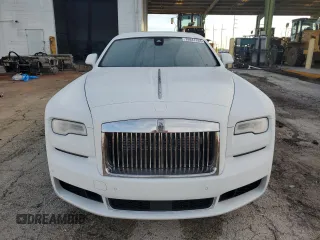 2020 Rolls-Royce Ghost z VIN SCAFK4C02LU201085, wystawiony jako Copart lot #79841764 z przebiegiem 14 001 mil mil oraz Szkody całkowita. Historia ofert i sprzedaży dostępna na DreamBid. Obrazek 5.