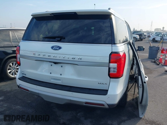 2024 Ford Expedition Max XLT with VIN 1FMJK1J87REA15468, listed as a IAAI auction lot 40586166 with 27,440 mi miles and . Bid and sale history available at DreamBid. Image 17.
