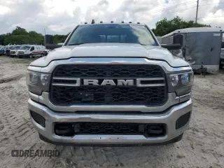 2019 Ram 3500 Tradesman with VIN 3C63RRGL6KG612653, listed as a Copart auction lot 67033784 with 164,946 mi miles and Clean Title. Bid and sale history available at carsss.com. Image 5.