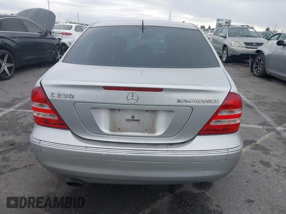 2005 Mercedes-Benz C 230 Kompressor with VIN WDBRF40JX5F629659, listed as a IAAI auction lot 41772158 with 183,008 mi miles and . Bid and sale history available at DreamBid. Image 15.