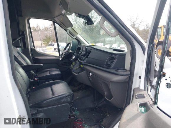 2021 Ford Transit Cargo with VIN 1FTBW3X89MKA61149, listed as a IAAI auction lot 41520778 with Not Provided miles. Bid and sale history available at carsss.com. Image 5.
