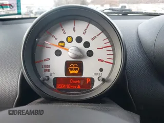 2013 MINI Countryman S z VIN WMWZC3C58DWP22372, wystawiony jako IAAI lot #41523123 z przebiegiem 50 410 mil mil oraz . Historia ofert i sprzedaży dostępna na DreamBid. Obrazek 7.