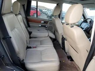 2011 Land Rover LR4 HSE с VIN SALAG2D48BA575459, выставлен на аукционе Copart как лот 84969554 с пробегом 145 368 миль миль и Списание • Salvage title. История ставок и продаж доступна на DreamBid. Изображение 11.