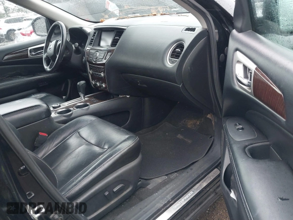 2013 Nissan Pathfinder SV with VIN 5N1AR2MM1DC617748, listed as a IAAI auction lot 41593304 with 175,100 mi miles. Bid and sale history available at carsss.com. Image 5.