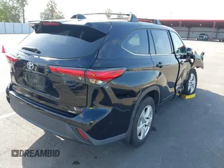 2021 Toyota Highlander L z VIN 5TDCZRBH1MS558663, wystawiony jako IAAI lot #42206187 z przebiegiem 49 574 mil mil oraz . Historia ofert i sprzedaży dostępna na DreamBid. Obrazek 4.