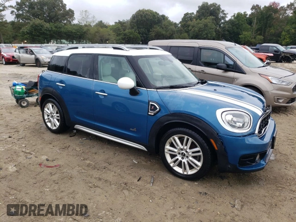 2018 MINI Countryman Cooper S with VIN WMZYT5C34J3E61721, listed as a Copart auction lot 73660274 with 0 mi miles and Salvage Title. Bid and sale history available at carsss.com. Image 4.