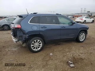 2019 Jeep Cherokee Latitude with VIN 1C4PJLCB9KD412004, listed as a Copart auction lot 61642015 with 121,336 mi miles and Salvage title. Bid and sale history available at DreamBid. Image 3.