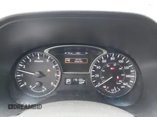 2013 Nissan Pathfinder SV with VIN 5N1AR2MM1DC617748, listed as a IAAI auction lot 41593304 with 175,100 mi miles. Bid and sale history available at carsss.com. Image 7.